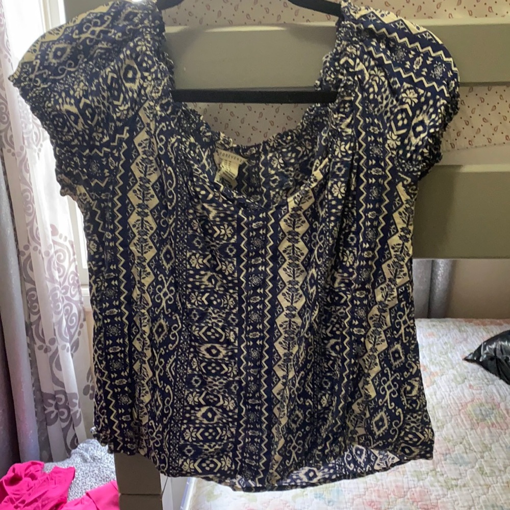 Juniors top